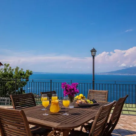 Heart And Soul Of Villa Península Sorrentina