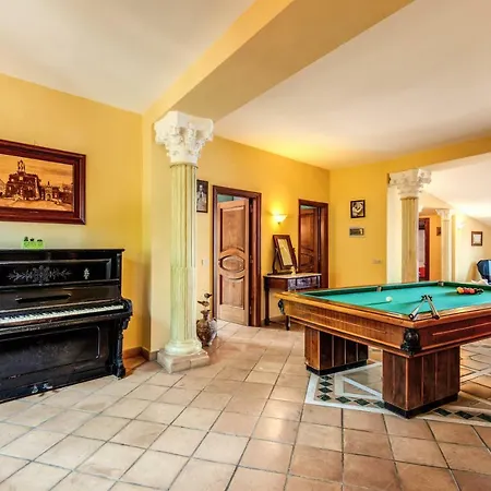 Heart And Soul Of Villa *